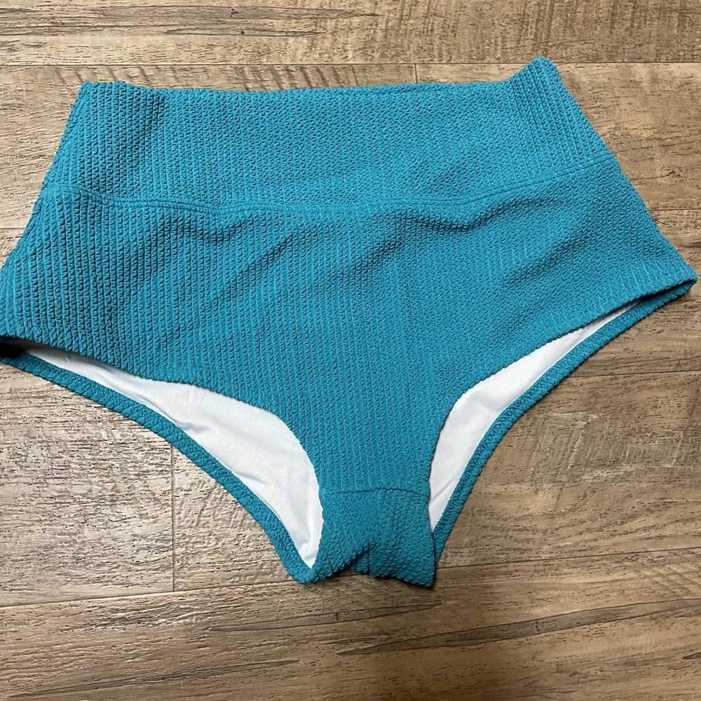 NWOT PINK bathing suit bottoms bikini bottoms size M